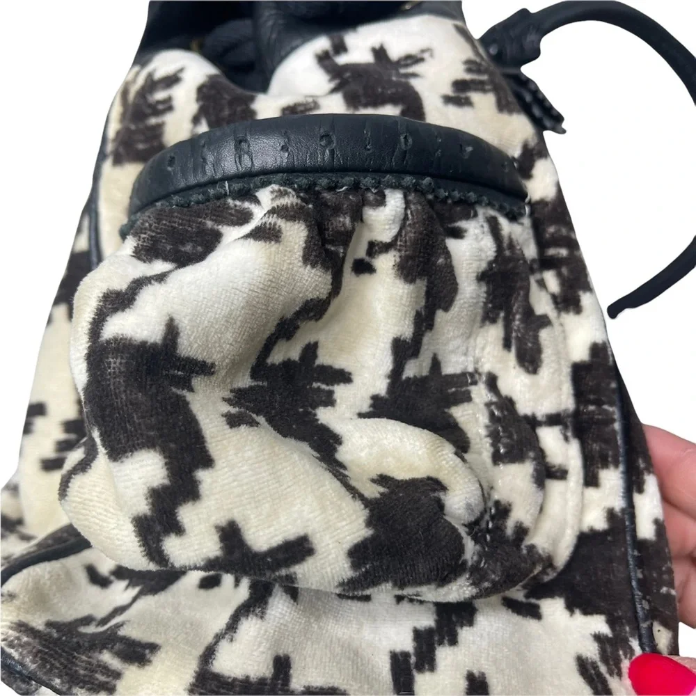 Juicy Couture Vintage Black/White Houndstooth Velour Purse Y2K - Picture 11 of 12